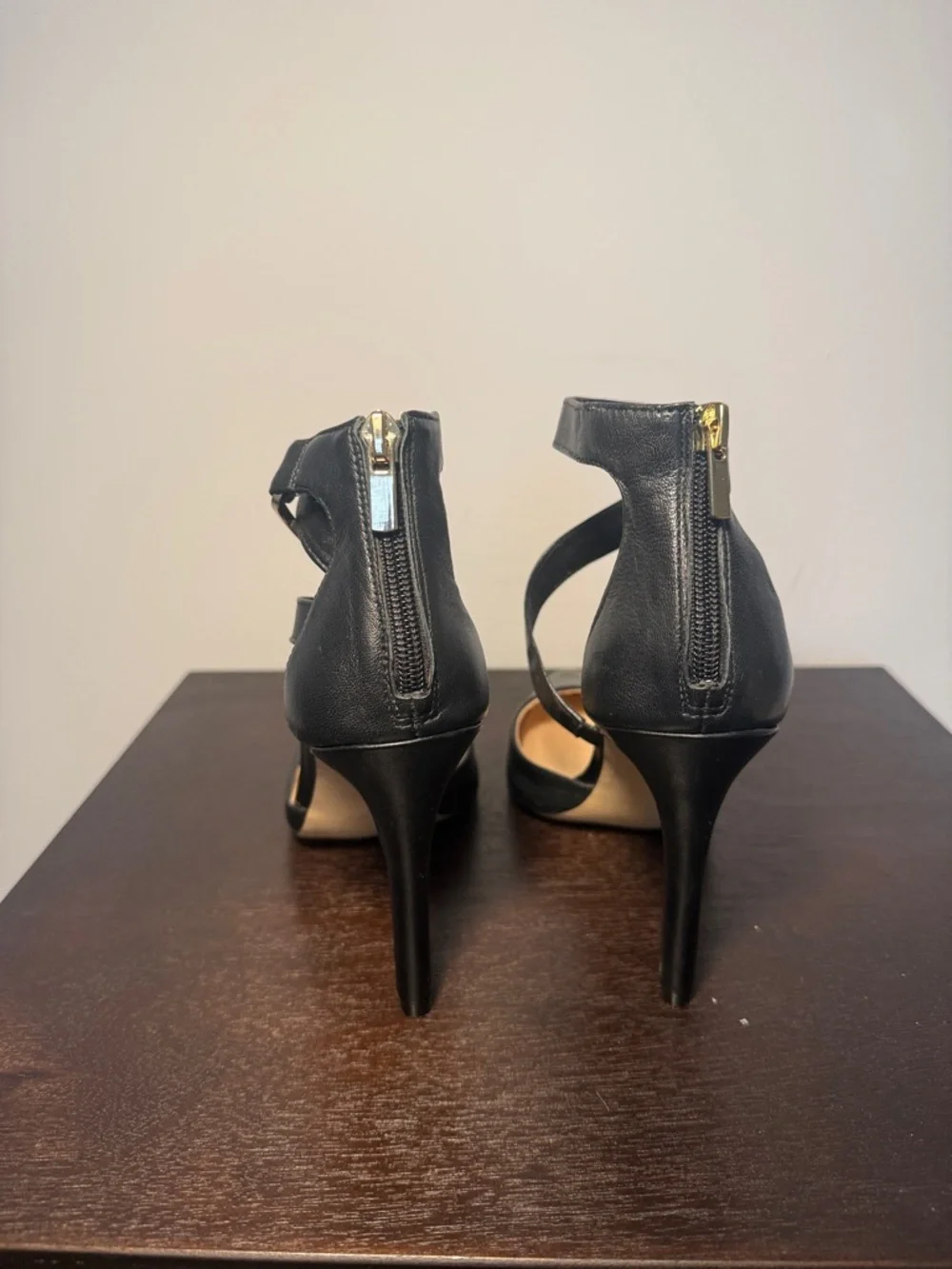 Banana Republic Women’s Black Strappy High Heel Pumps Size 9 Dress Shoes - Picture 3 of 6